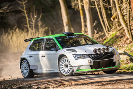 El renovado ŠKODA FABIA R5 ha sido homologado con éxito y está listo para la competición