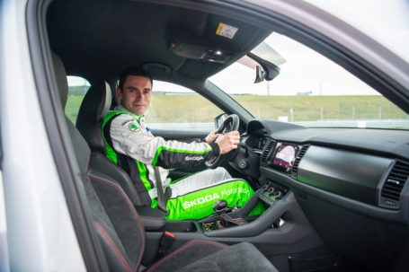 Jan Kopecký, campeón del mundo de rallyes, pone a prueba el nuevo KODIAQ RS