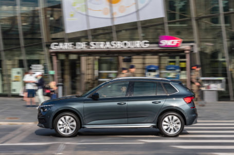 Azul Race y Gris Cuarzo, los colores más populares para los ŠKODA SCALA y KAMIQ