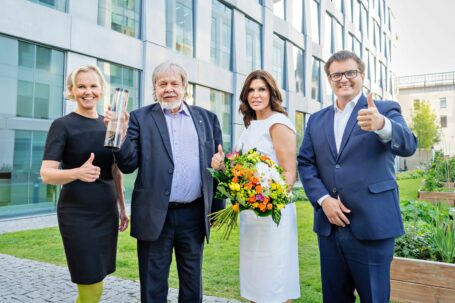 ŠKODA AUTO recibe el premio “Empleador de la Década”