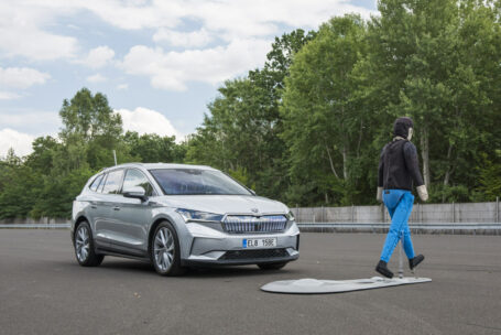 Škoda Auto mejora continuamente la seguridad de sus vehículos en todo el mundo 17