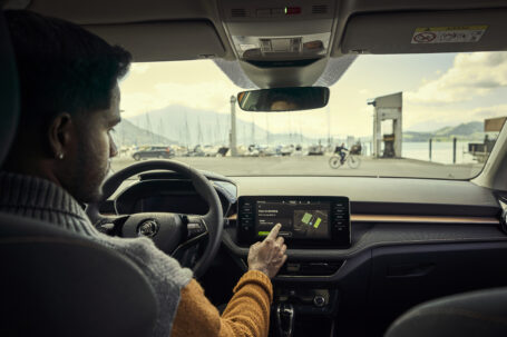 Škoda lanza la nueva funcionalidad Pay to Park para pagar el aparcamiento desde el smartphone o el coche