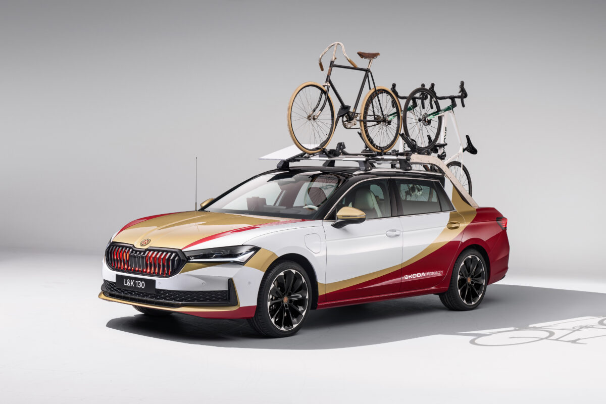 Škoda L&K 130: el Coche de los Estudiantes n.º 10 celebra los 130 años de Škoda y los vínculos de la compañía con la tradición ciclista