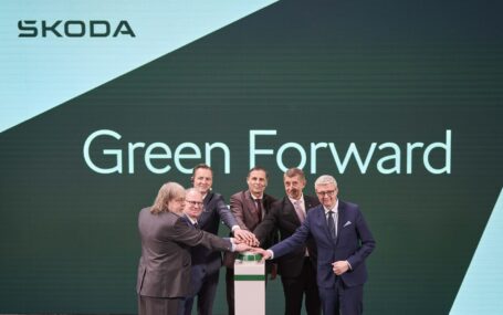 Škoda inaugura una nueva planta de ensamblaje de baterías