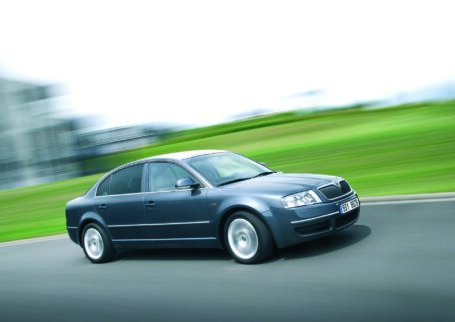 Škoda Superb: 25 años de comodidad, espacio y excelencia técnica