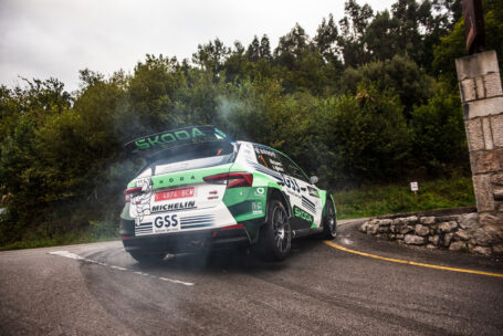 Imagen Škoda cierra la temporada en el Rally de Catalunya con “Cohete” Suárez como campeón de España