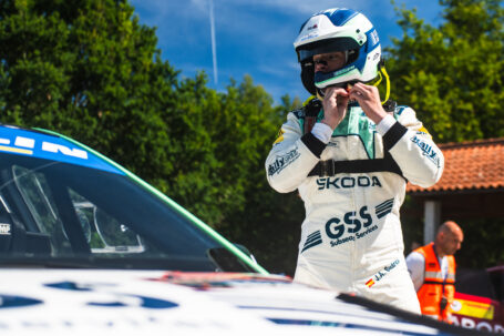 Imagen José Antonio “Cohete” Suárez acepta el reto del Eco Rallye Catalunya CEEA con Škoda
