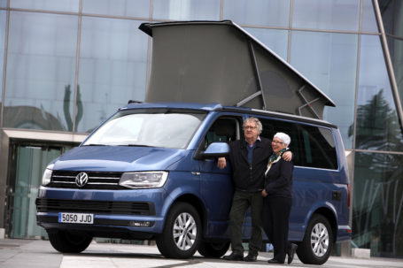 Volkswagen Vehículos Comerciales compañero de viaje del hispanista Ian Gibson 50 años después