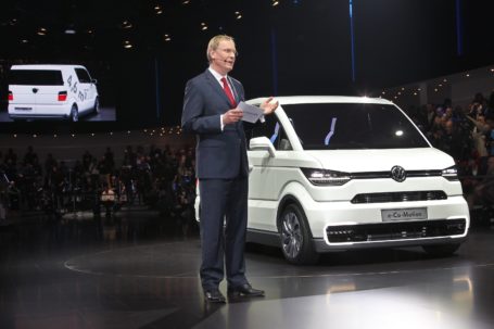 Premier Mundial en Ginebra 2013: Dr.Eckhard Scholz, portavoz del Board of Management de Volkswagen Vehículos Comerciales presenta el prototipo e-Co-Motion