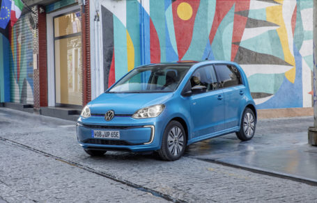 El coche urbano perfecto: Volkswagen lanza el nuevo e-up! con hasta 260 km de autonomía
