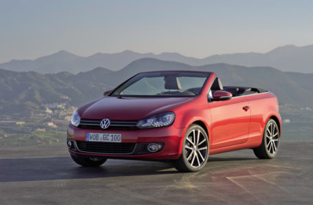 NUEVO GOLF CABRIO EN EL SALÓN DE BARCELONA