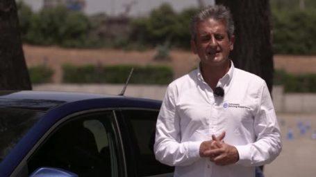 VIDEOCONSEJO DE SEGURIDAD CON LUIS MOYA: Evita distracciones al volante gracias al App-Connect
