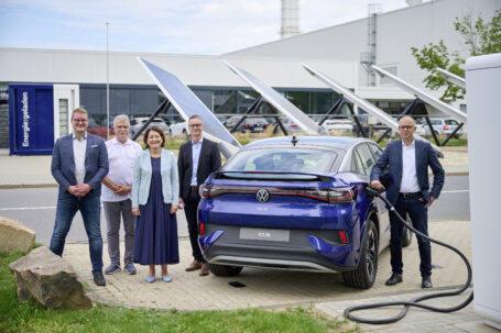 96 módulos de celdas MEB reutilizadas: Volkswagen Sachsen conecta el parque de carga rápida con un megabanco de energía