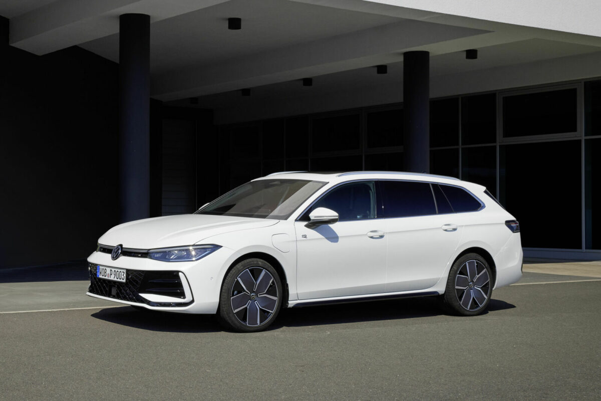 Éxito de la clase preferente de Volkswagen:  el estreno mundial del nuevo Passat Variant