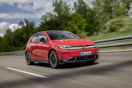 50 años de placer al volante, ahora en versión eléctrica: Volkswagen lanza la preventa del ID. Polo GTI