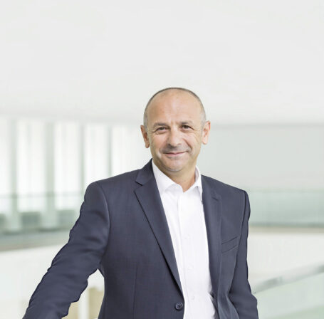 Murat Aksel, Volkswagen AG, Mitglied des Vorstands,Vorstand Einkauf, in der Zentrale Wolfsburg